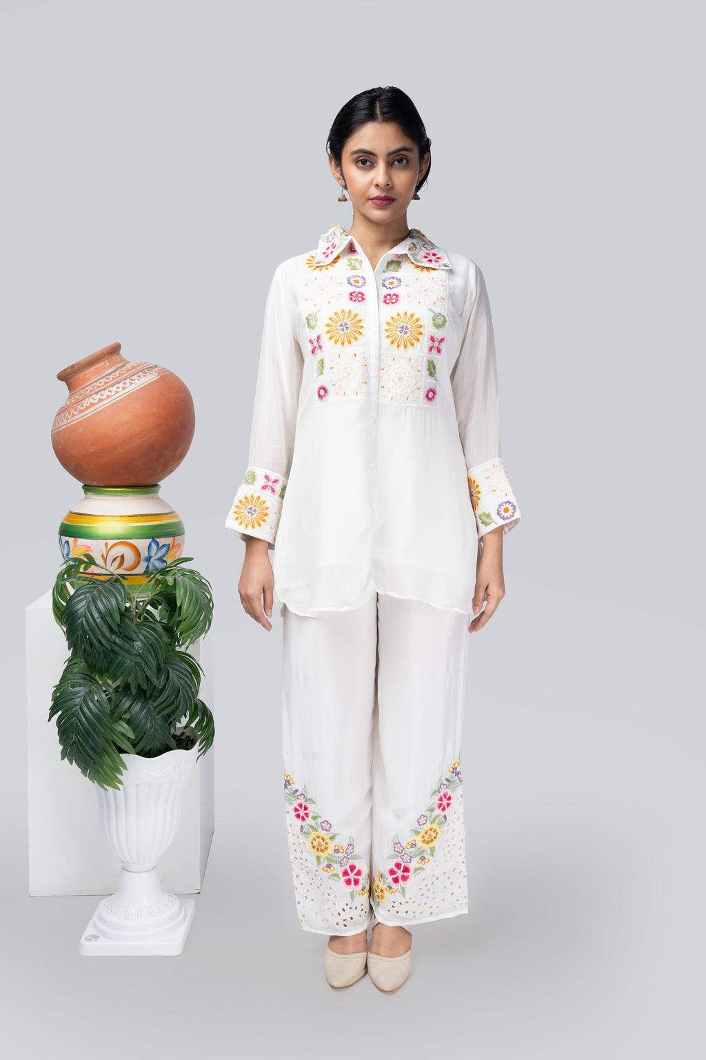White Floral Embroidered Kurti Co-ord Set