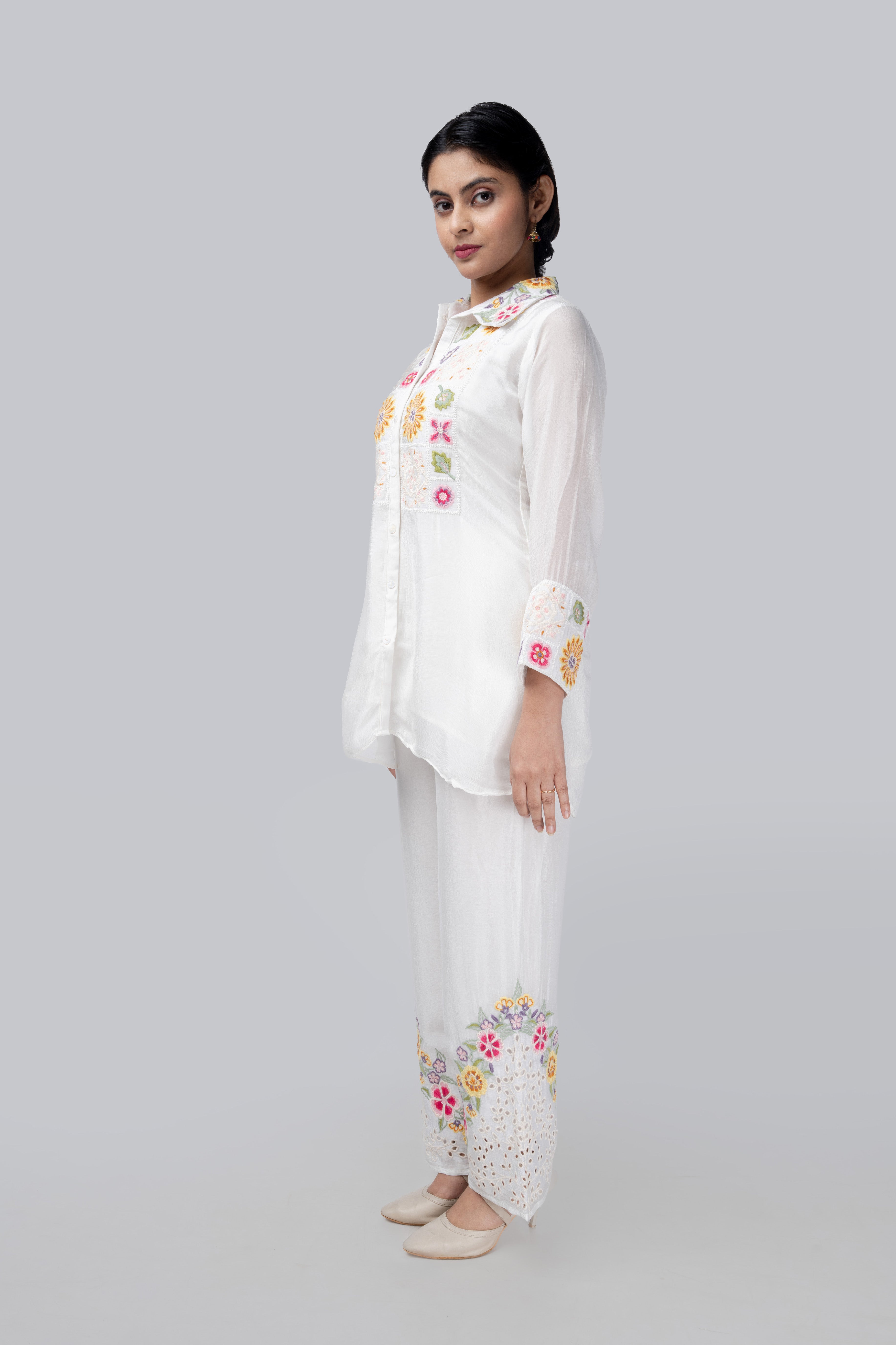 White Floral Embroidered Kurti Co-ord Set