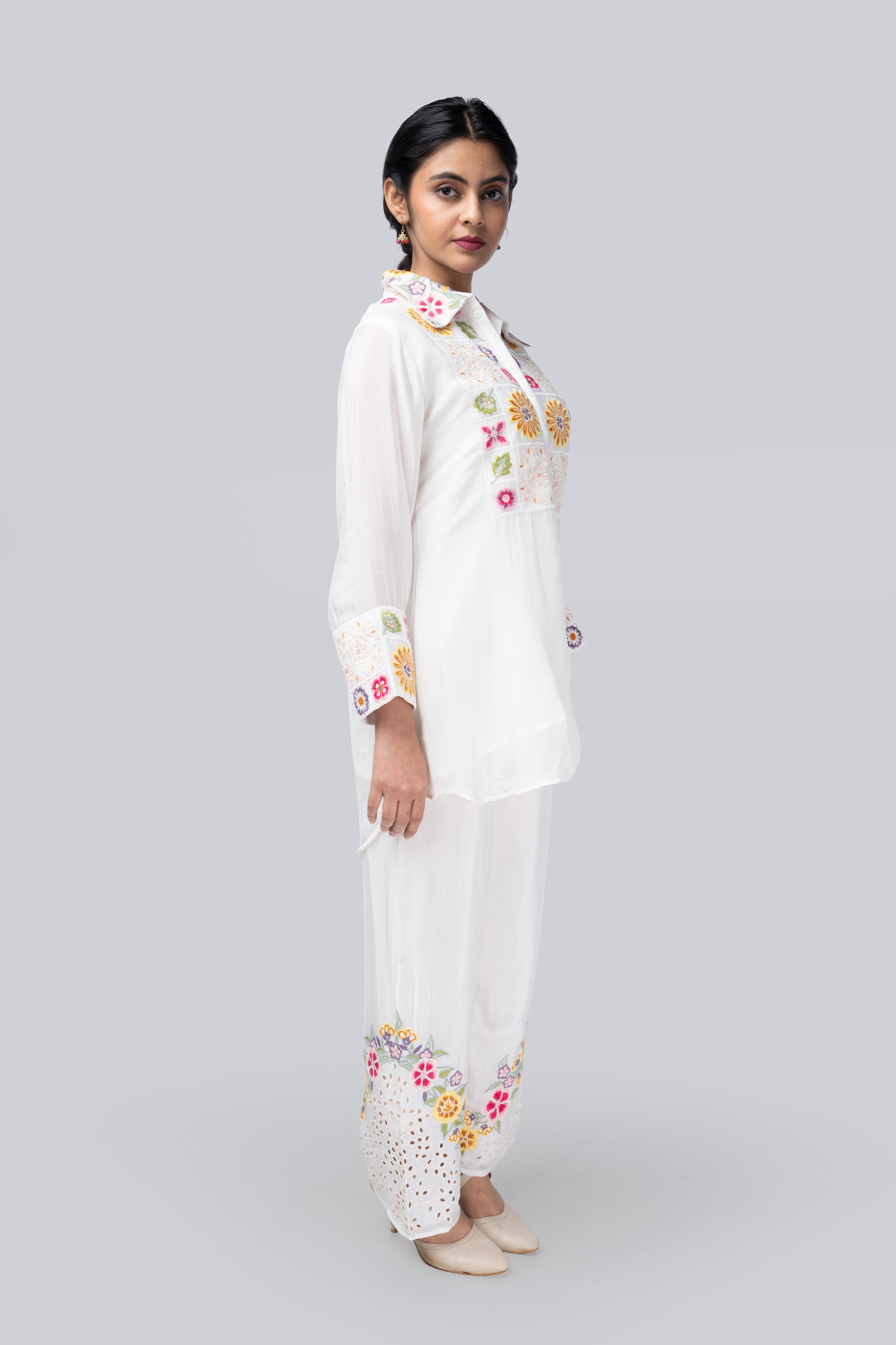 White Floral Embroidered Kurti Co-ord Set