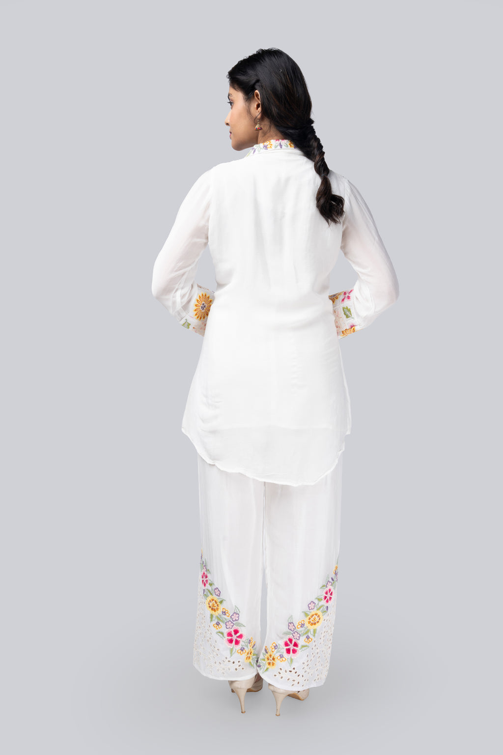 White Floral Embroidered Kurti Co-ord Set