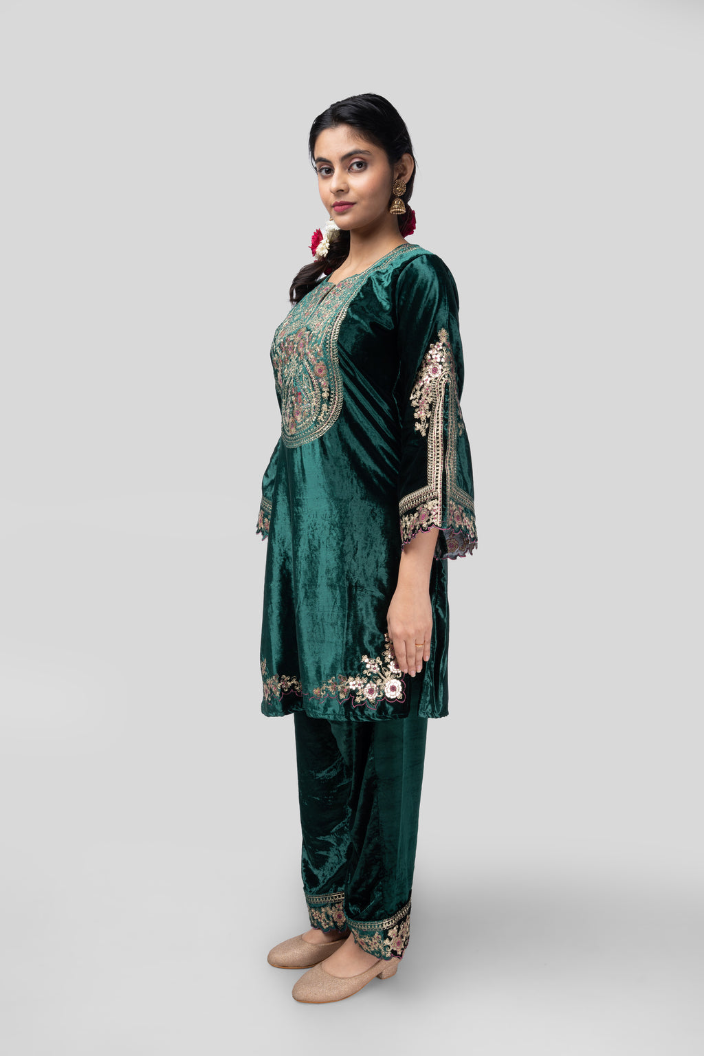 Emerald Velvet Embroidered Kurti Set