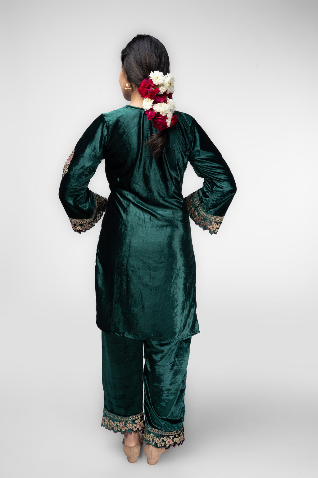 Emerald Velvet Embroidered Kurti Set